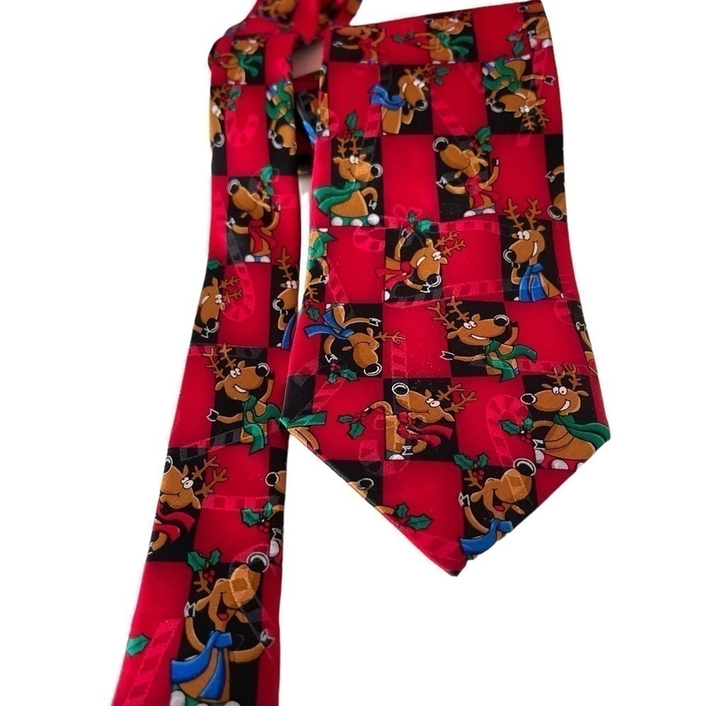 Yule Tie Greetings Tie by MMG Corp Hallmark licensing Reindeer with Scarves - Picture 10 of 10